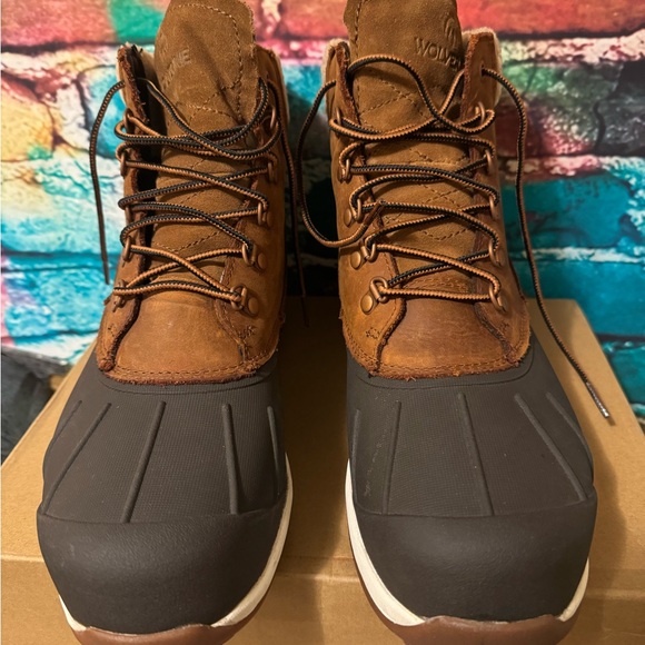 Wolverine Men's Brown and Black Boots - Picture 1 of 7
